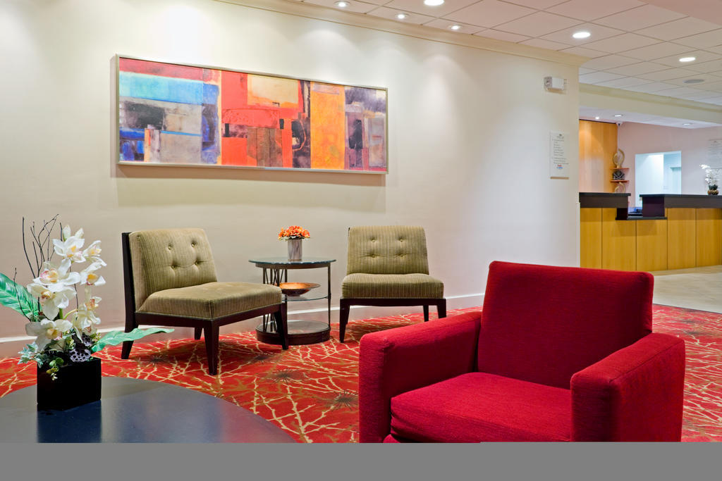 Ramada Plaza By Wyndham Cranbury/S Brunswick Hotel & Conf Ctr Jamesburg Interior photo