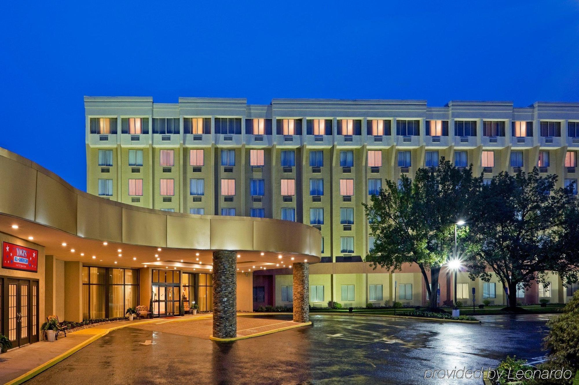 Ramada Plaza By Wyndham Cranbury/S Brunswick Hotel & Conf Ctr Jamesburg Exterior photo
