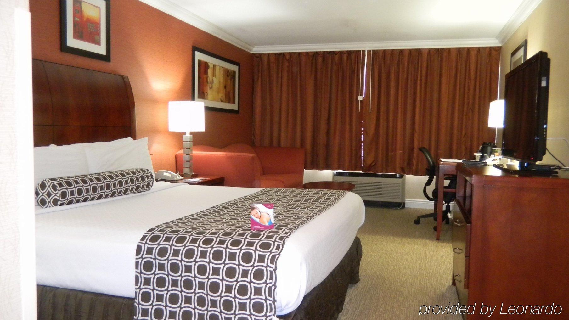Ramada Plaza By Wyndham Cranbury/S Brunswick Hotel & Conf Ctr Jamesburg Room photo