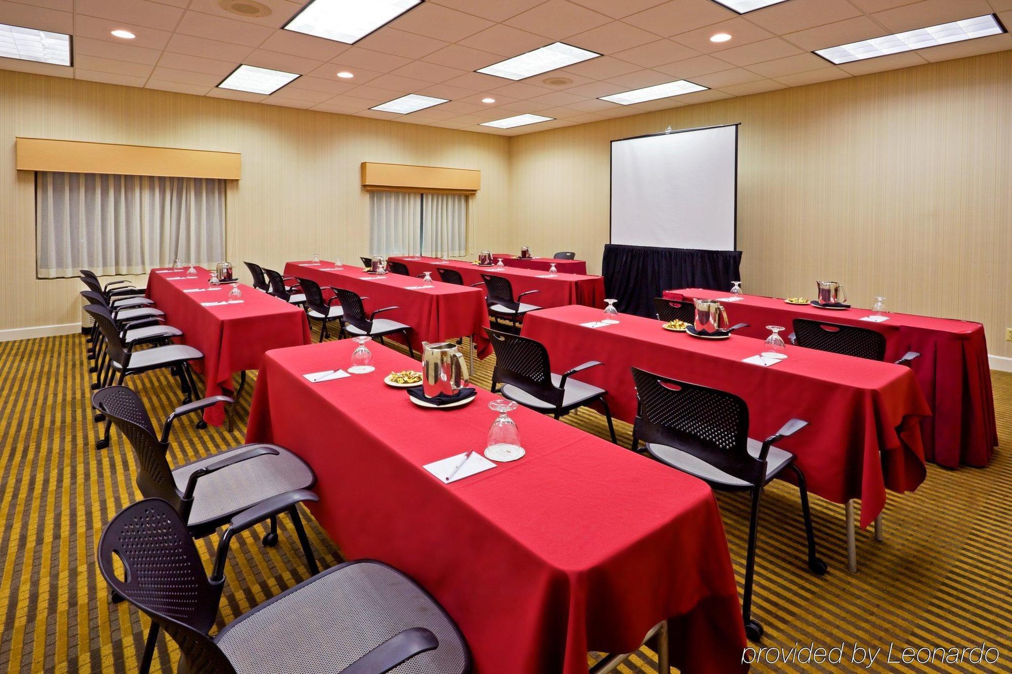 Ramada Plaza By Wyndham Cranbury/S Brunswick Hotel & Conf Ctr Jamesburg Facilities photo