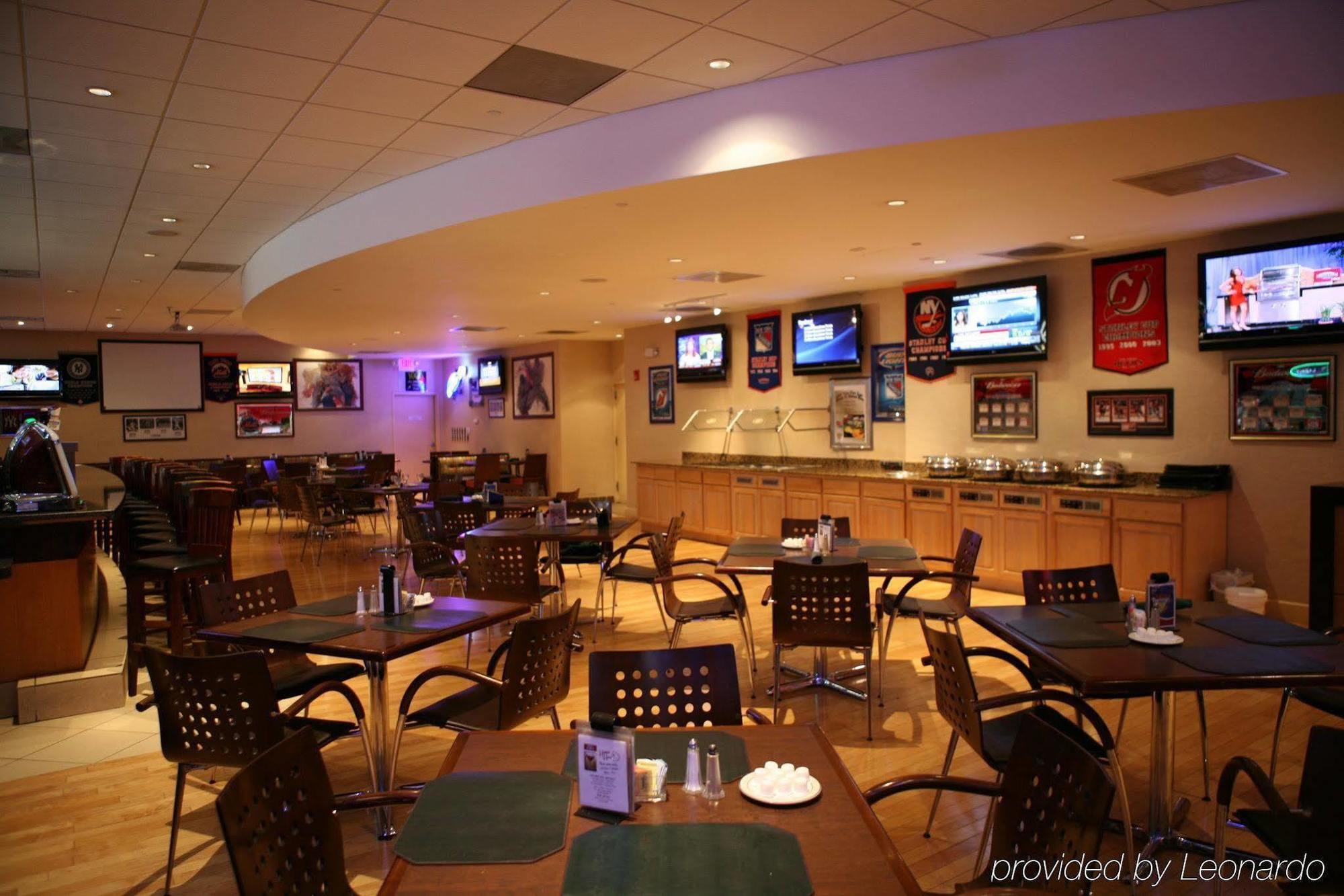 Ramada Plaza By Wyndham Cranbury/S Brunswick Hotel & Conf Ctr Jamesburg Restaurant photo